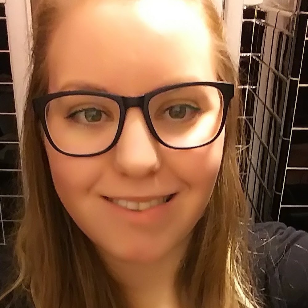 Meet your Posher, Alexandra